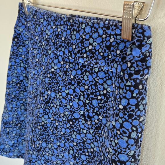 XS–S Fit - Vintage Velvet Mini Skirt by Gap Kids (Holiday 2003) - Picture 2 of 5